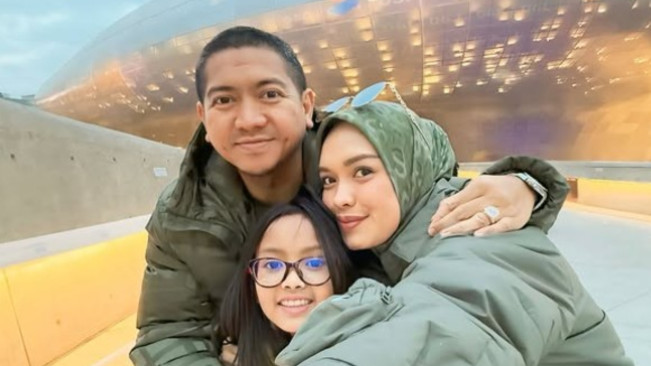 Sosok Suami Linda Anggrea, Pemilik Brand Buttonscarves yang Terseret Kasus Korupsi PT Antam